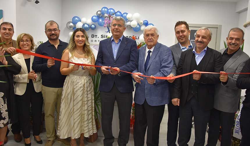 Dr. Dt. Simge Ayazoğlu, Akhisar Ortodonti hizmete açıldı