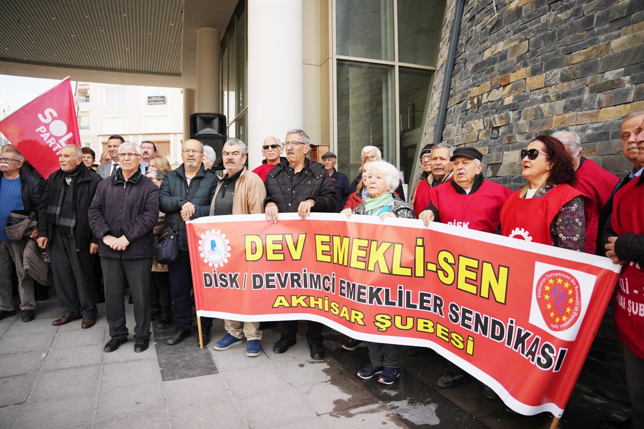 610824882 1491386298592369 1685612203353777770 N