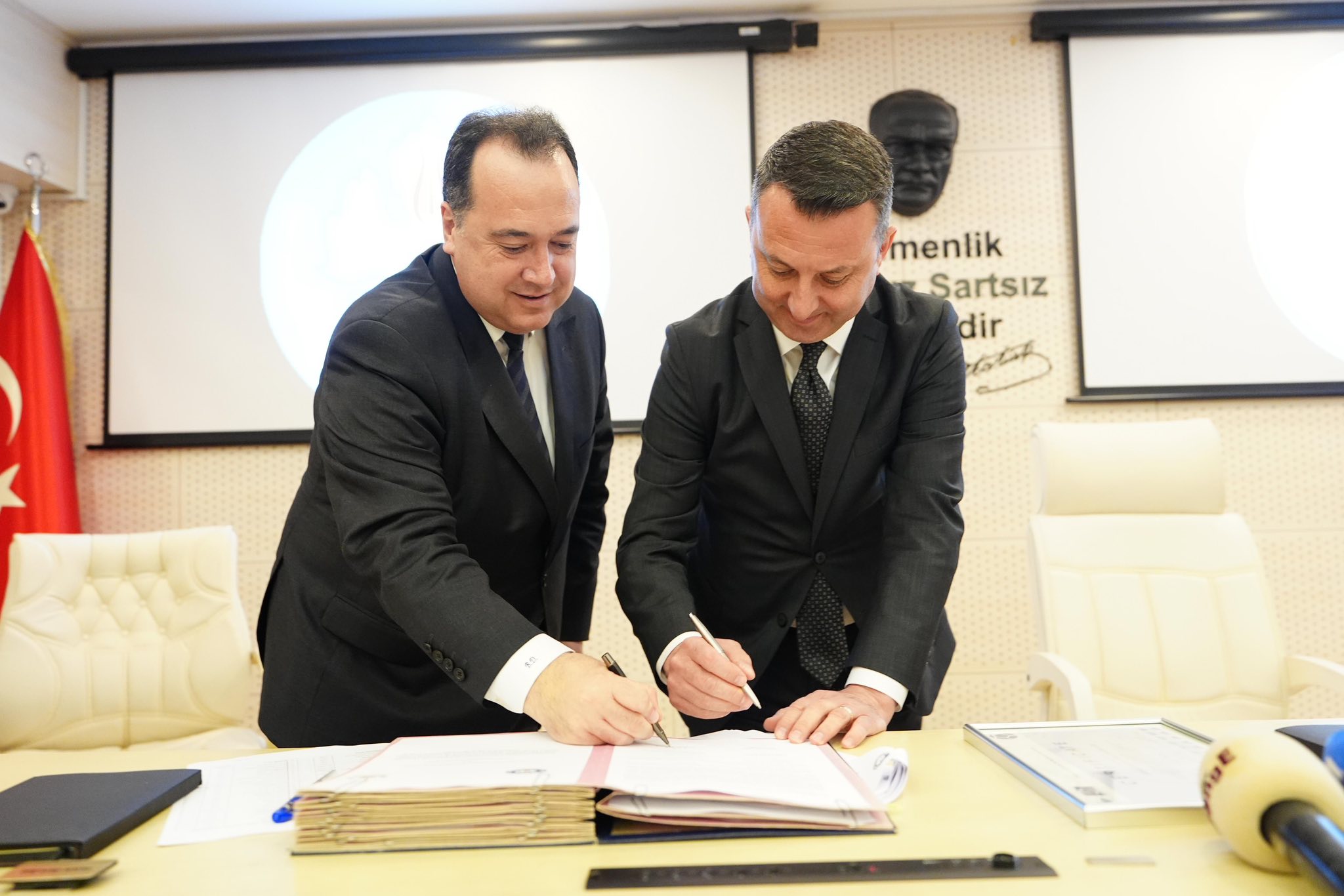 629945167 1518361062561559 7802121082953642125 N