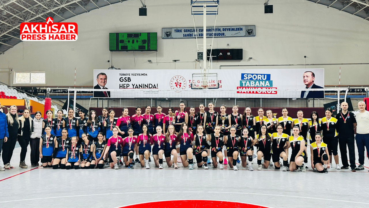 Akhisar’da Okul Sporları Voleybol İkinci Küme Heyecanı Sona Erdi