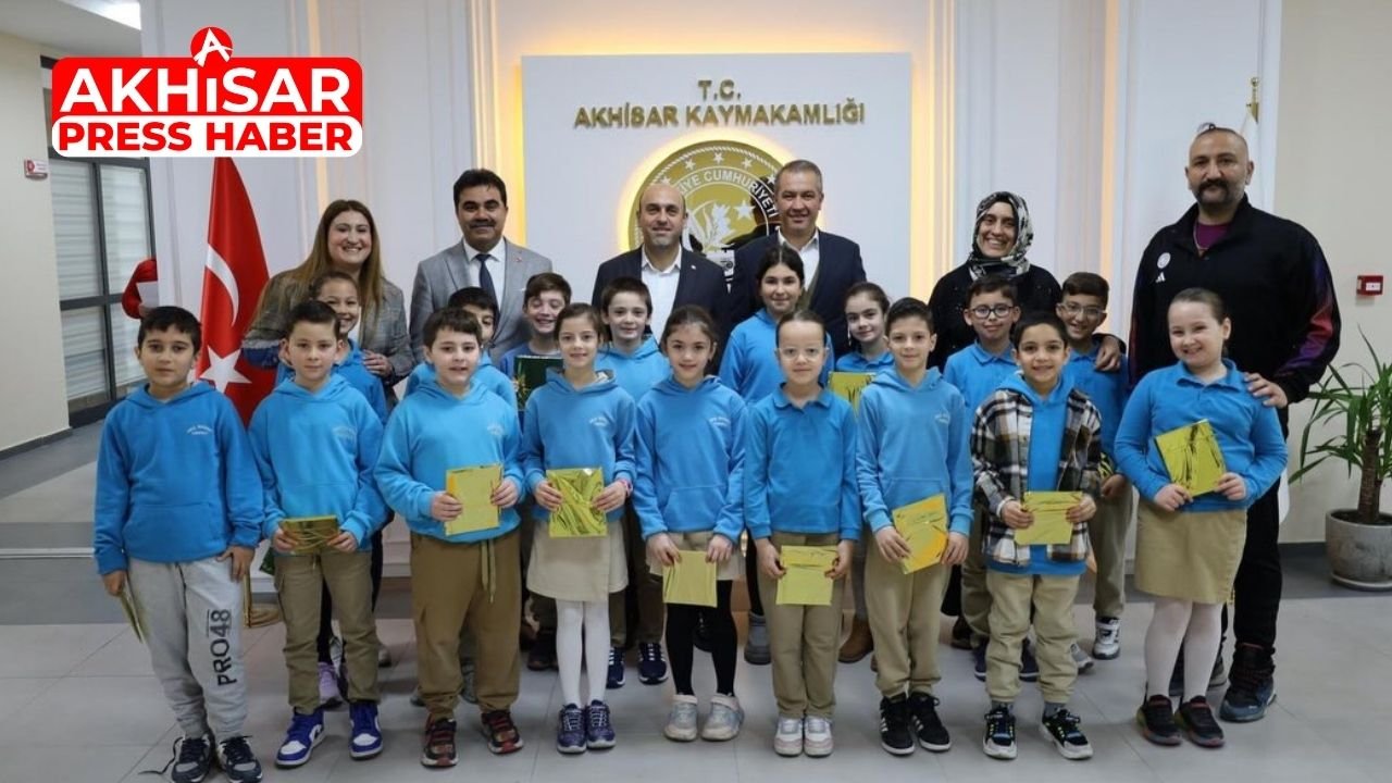 Akhisar Kaymakamı Mustafa Can, ÇEDES Projesi Kapsamında Öğrencileri Ağırladı