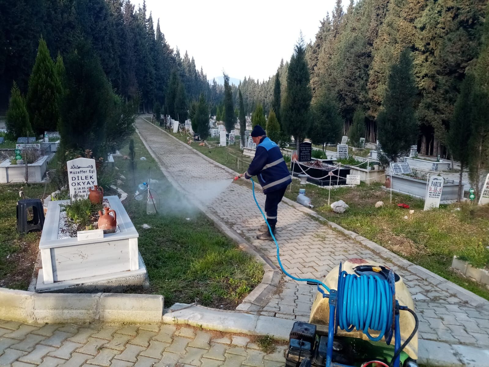 Mezarlıklar Ramazan Bayramı’na Hazırlanıyor