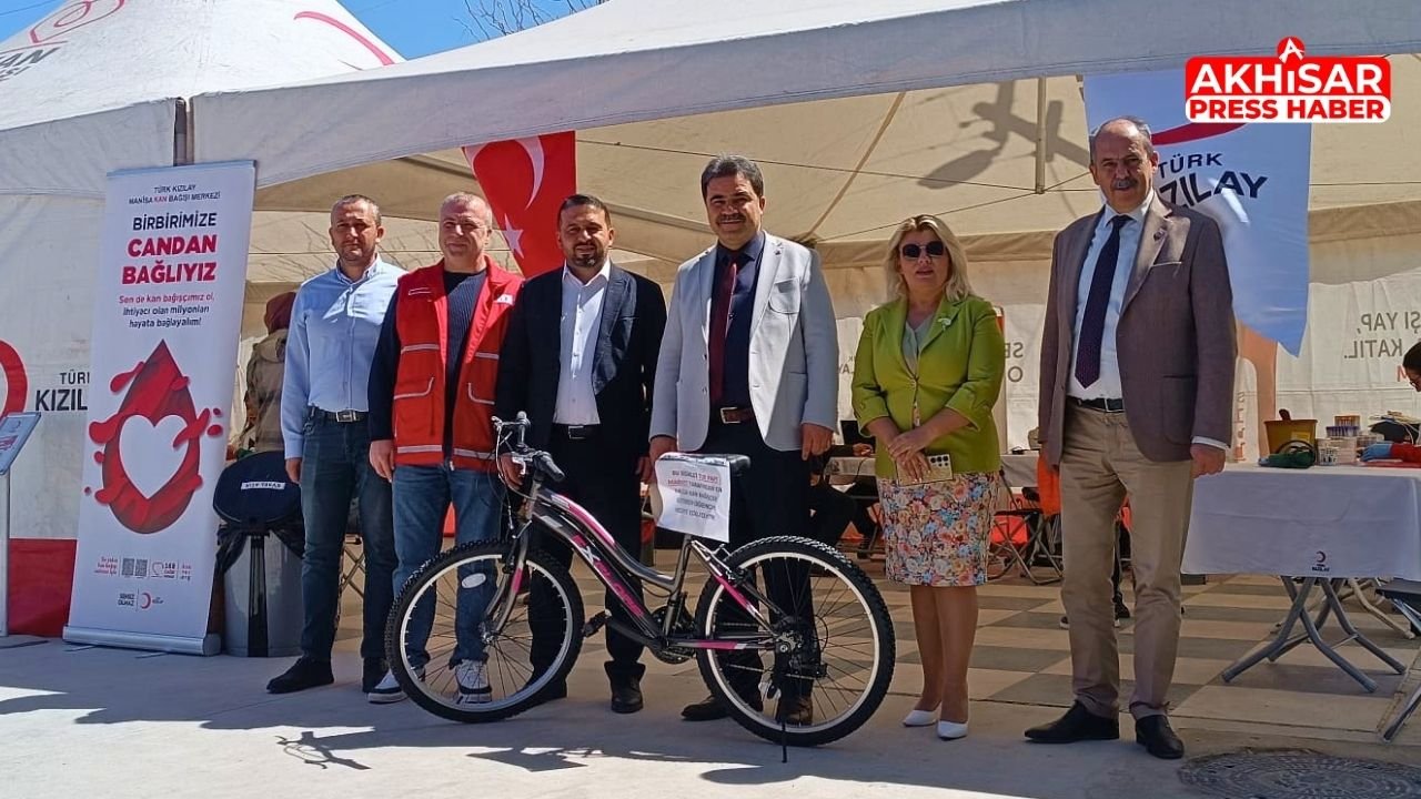 Akhisar’da Kan Bağışı Kampanyasına Yoğun İlgi