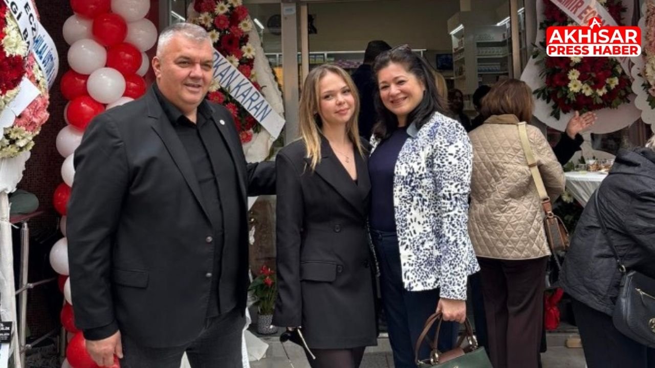 İzmir’de Akhisarlı Eczane, Yine Bir Akhisarlıya Emanet