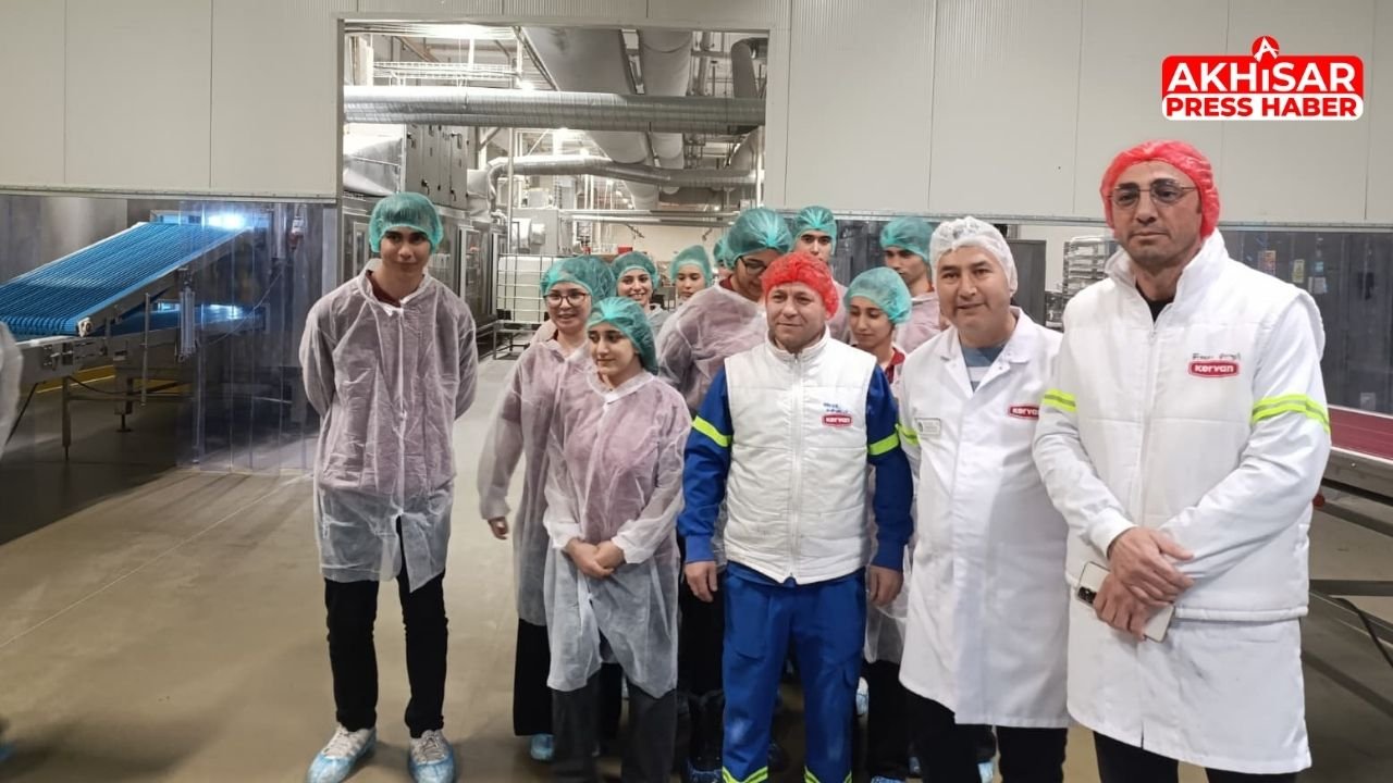 Öğrenciler Kervan Gıda’da Üretimi Yerinde İnceledi