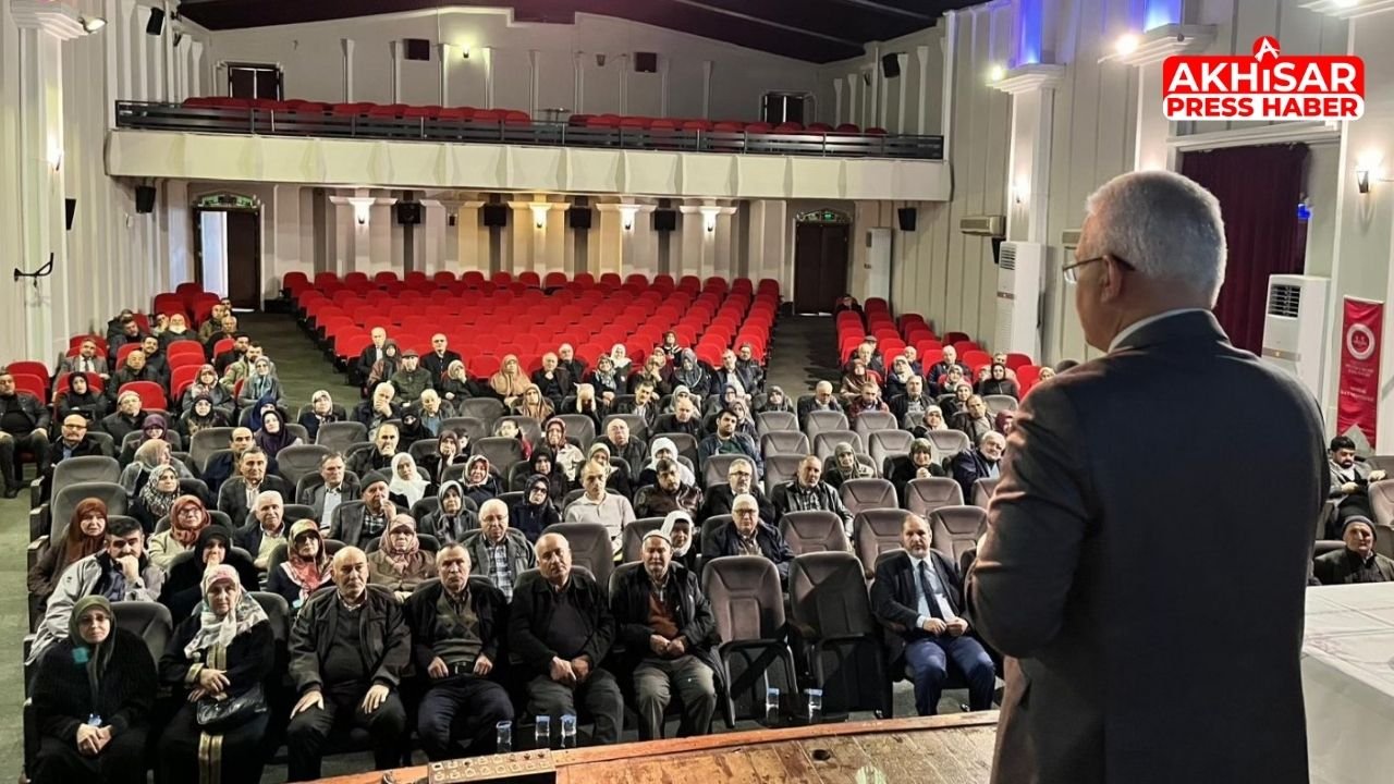Akhisar’da Hac Semineri Düzenlendi