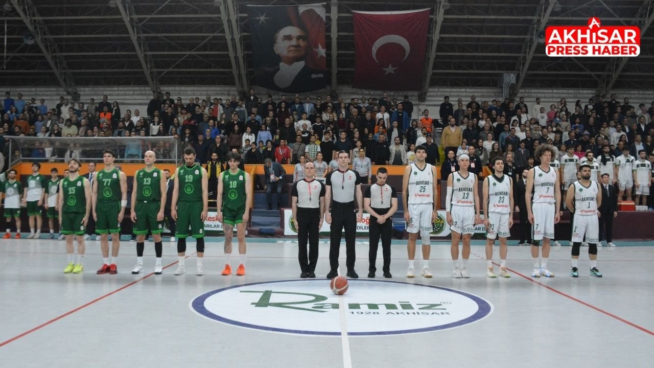 Akhisar İlk Maçı Kazandı, İkinci Maçta Mağlup Oldu