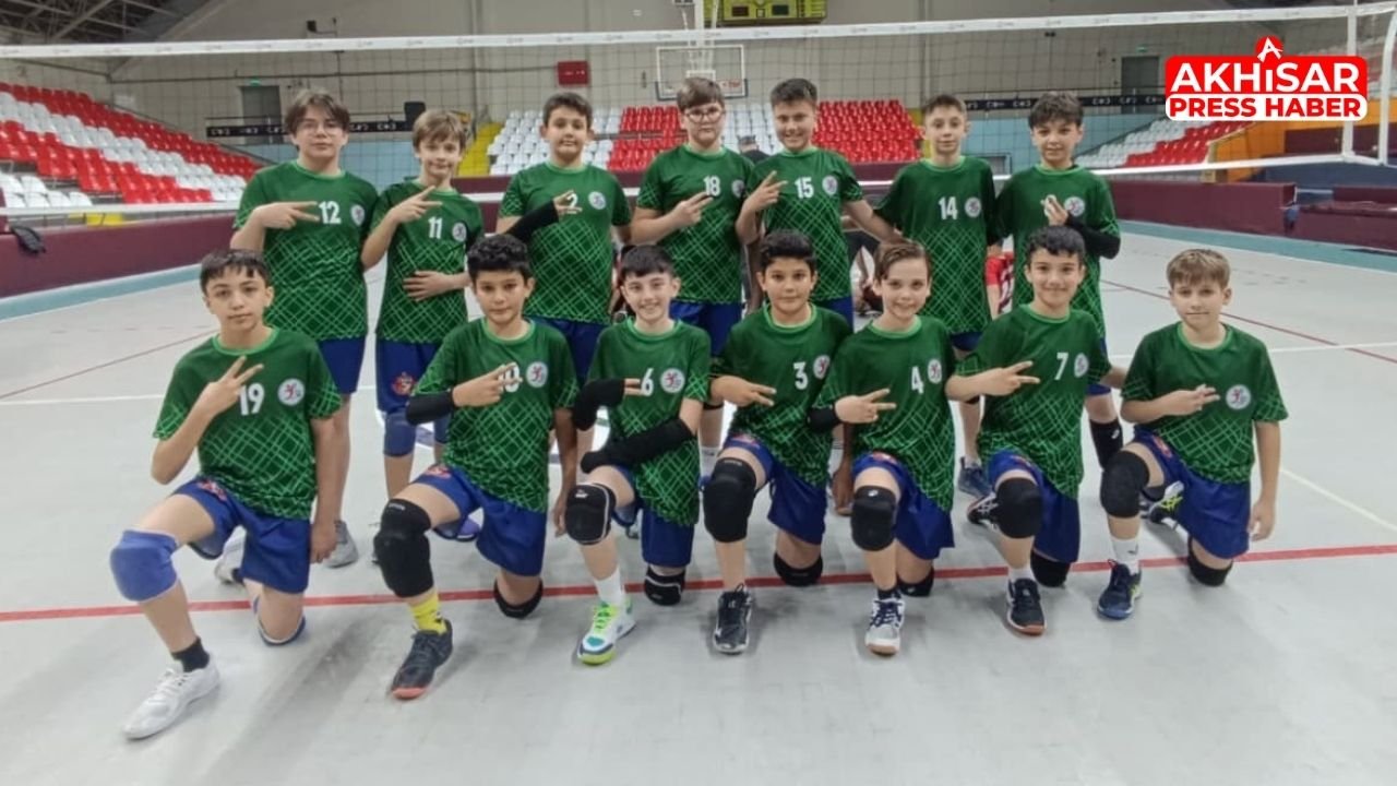 Akhisar İlçe Spor Kulübü’nden Midi Erkeklerde Büyük Başarı