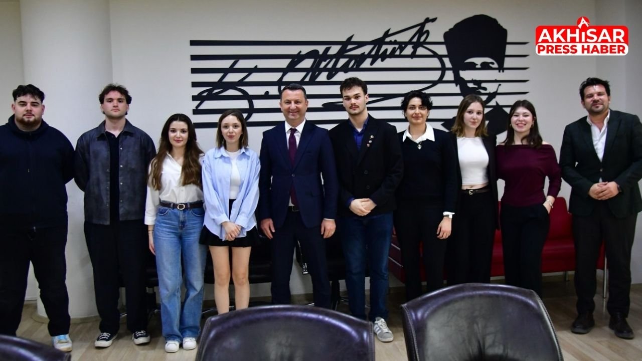 Akhisarlı Gençler Belediyede: Meclis Simülasyonu Geliyor