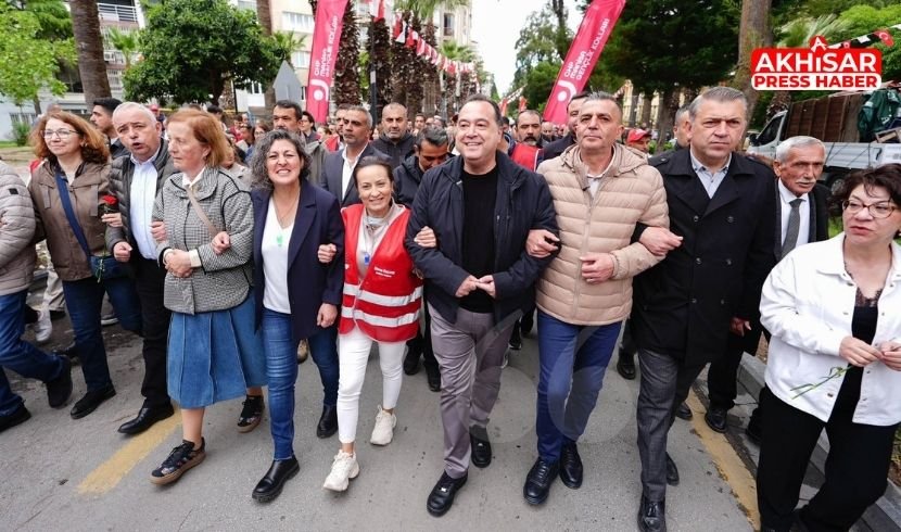 Başkan Dutlulu 1 Mayıs’ta Emekçilerle Yürüdü