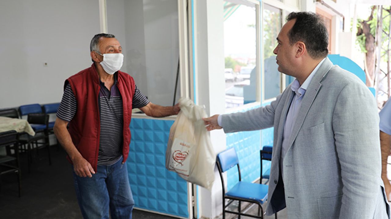 Akhisar Belediyesi kapanan kahvehanelere nakit desteği yapacak