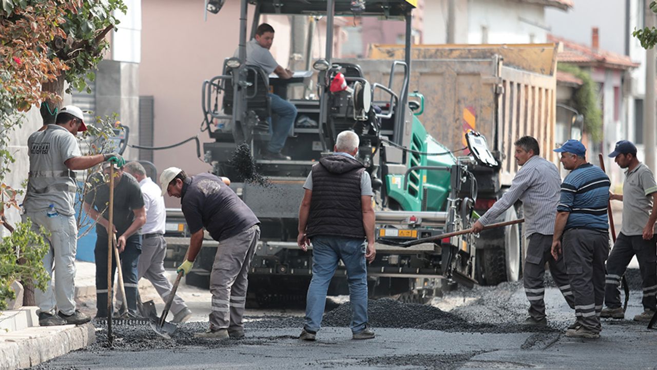 Akhisar Belediyesi dört koldan çalışmalarına devam ediyor