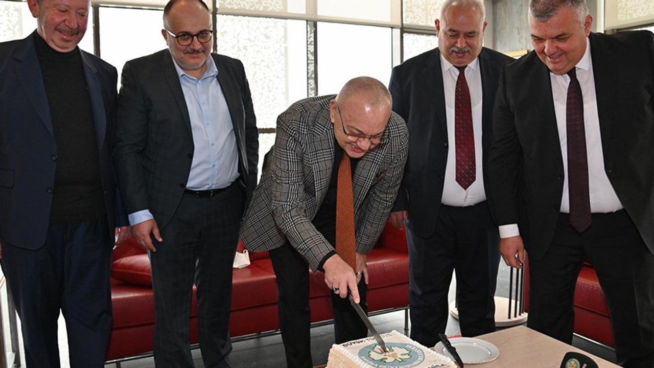 Akhisar heyeti, Cengiz Ergün'ün doğum gününü kutladı