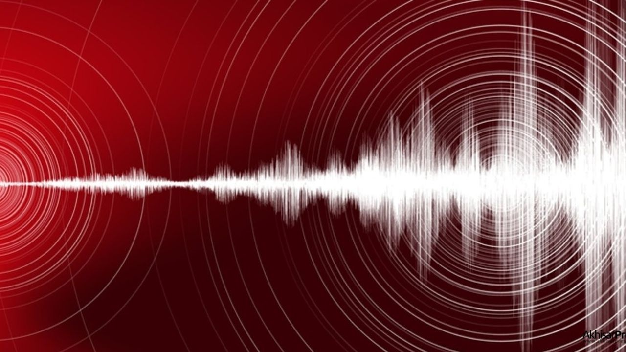 SON DAKİKA: Akhisar’da deprem!