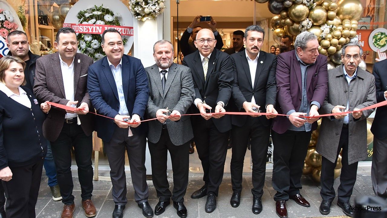 Emsan Mağazası Akhisar'da hizmete açıldı