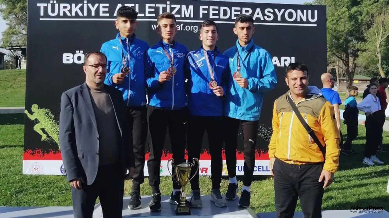 Akhisarlı atletler Türkiye finalinde tarih yazdı