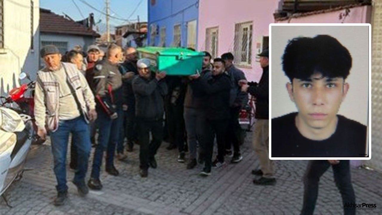Akhisar'da hayatını kaybeden genç kurye, son yolculuğuna uğurlandı