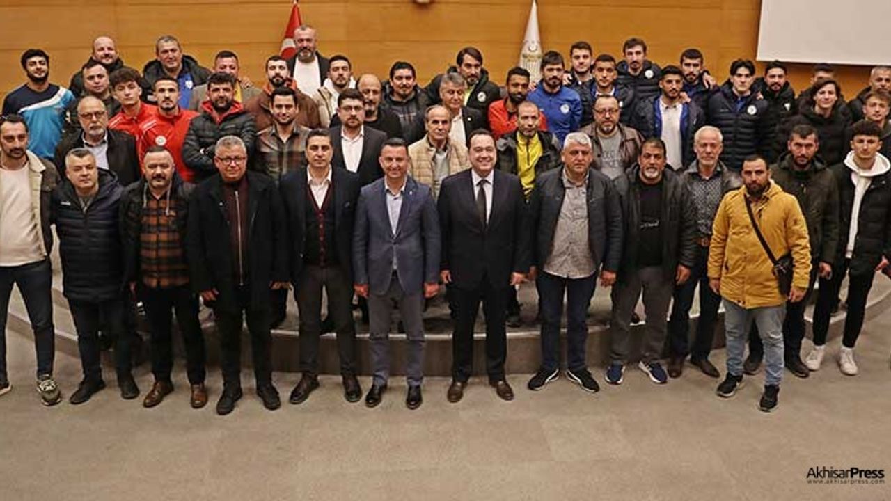 Akhisar Belediyesi’nden Amatör Spor Kulüplerine 280 bin TL destek