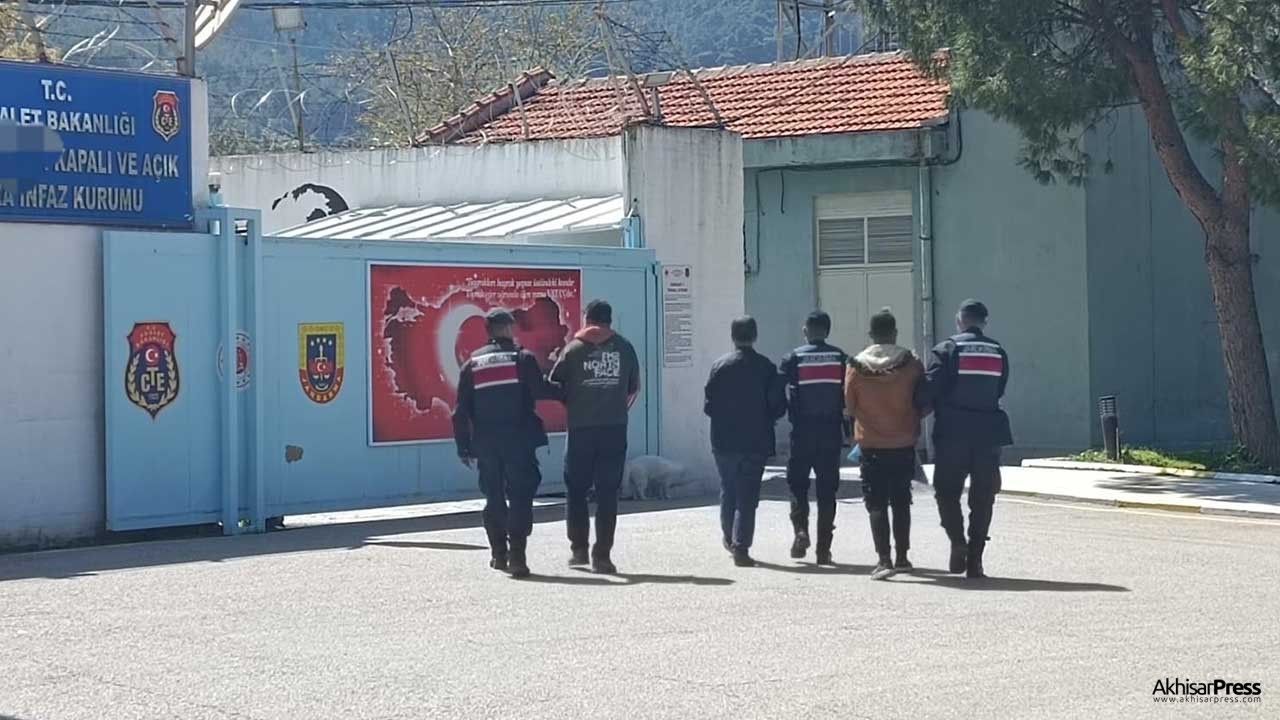 Manisa genelinde Jandarma tarafından 12 kişi yakalandı!
