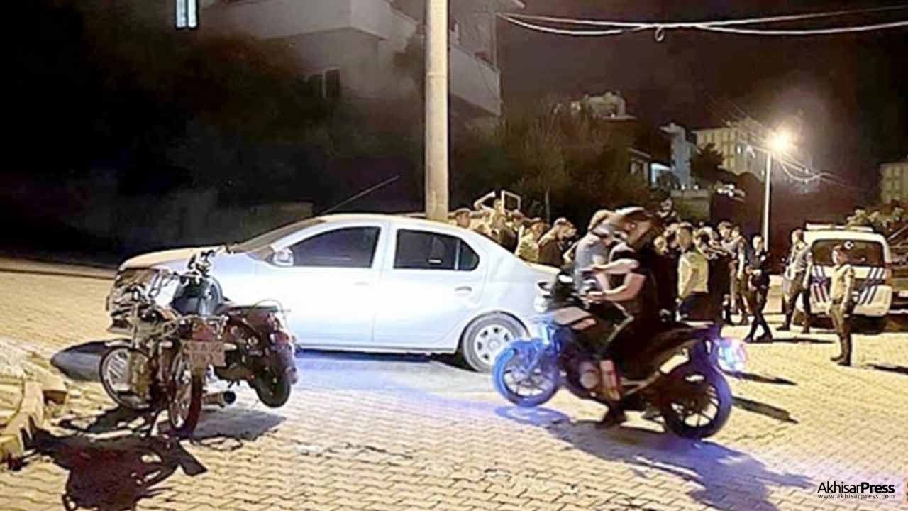 Akhisar'da iki grup arasında çatışma: Biri polis iki kişi yaralandı!