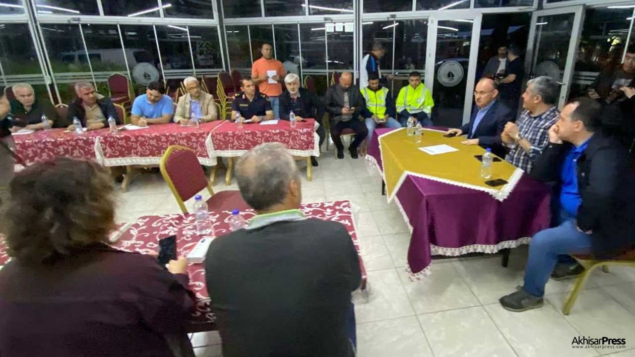 Akhisar'daki sel felaketi sonrası vali Karadeniz'den açıklamalar!