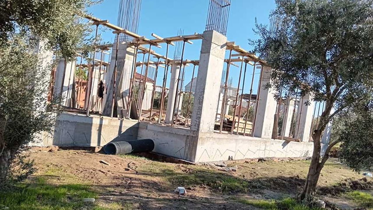 Akhisar Hayber Cami inşaatı destek bekliyor