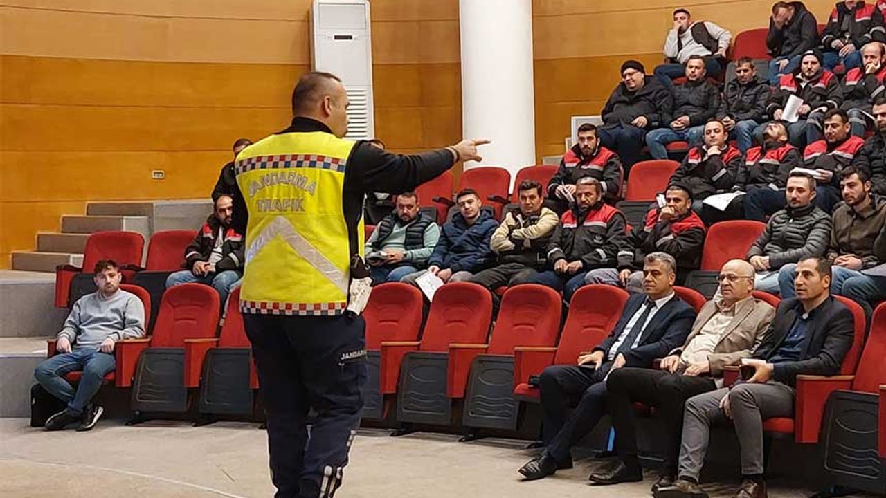 Akhisar Belediyesi Şoförlerine Yıllık Trafik Eğitimi Verildi