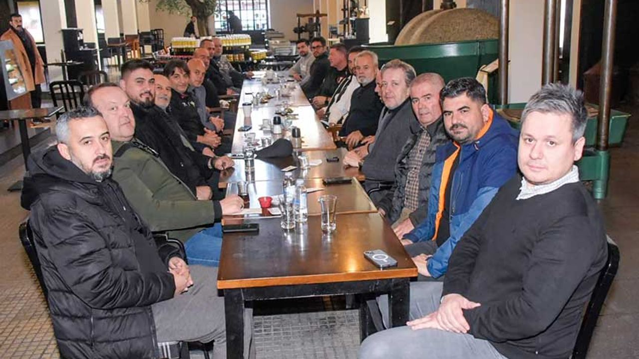 Akhisarspor, birlik ve beraberlik kahvaltısında bir araya geldi