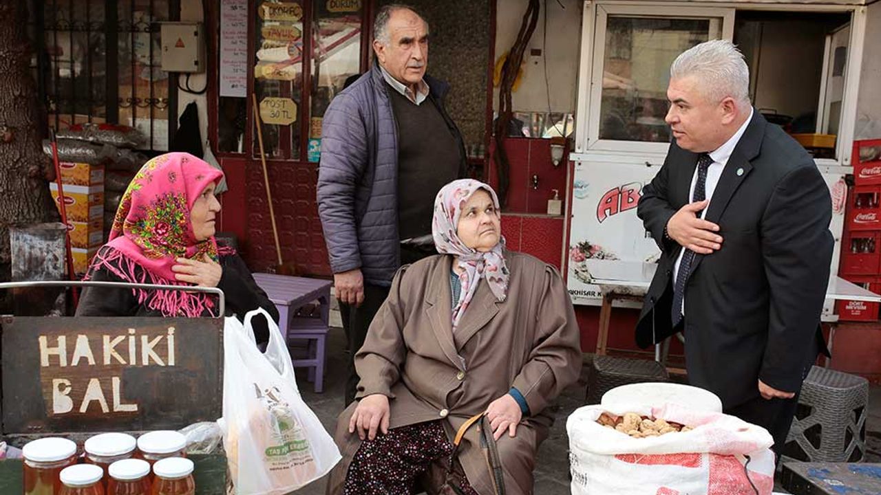 İYİ Partili Hüseyin Ali Doğan, Ziraat Odası ve Merkez Çarşı'yı ziyaret etti