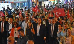 Akhisar’ın kurtuluşunun 100. Yılında muhteşem fener alayı!