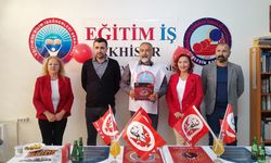 Eğitim-İş Akhisar Temsilciliği Cumhuriyet Bayramını kutladı