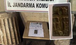 Akhisar'da haçlı kaçak tarihi eserler yakalandı!