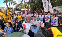 Akhisar'da Eğitim-İş ve Eğitim-Sen öğretmenleri grevde!