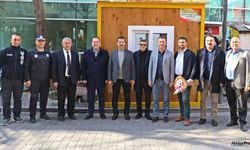 Akhisar’da taksi duraklarına özel kabinler yerleştirildi
