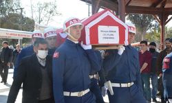 Akhisarlı emekli Albay askeri törenle son yolculuğuna uğurlandı