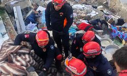 Manisali itfaiye personeli acısını yüreğine gömüp, görevinin başına döndü!