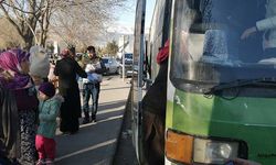 Manisa Büyükşehir, deprem bölgesindeki vatandaşları taşıyor