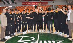 Akhisarlı genç basketçiler, Anadolu Şampiyonasına gidiyor