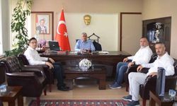 AK Parti'den Kaymakam ve İlçe Milli Eğitime ziyaret