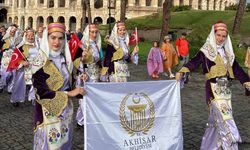 Akhisar Belediyesi Halk Oyunları Ekibi, İtalya'da Türkiye'yi temsil etti!