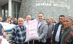 Akhisar Belediyesi’nden çiftçilere ücretsiz ata tohumu desteği