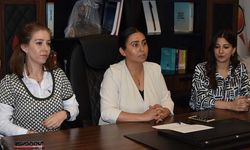 AK Parti Kadın Kolları'ndan, CHP Kadın Kolları başkanına destek!