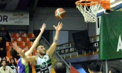 Akhisar Belediye Basketbol Takımı, Orhangazi Gençlik'i 15 Sayı Farkla Yendi