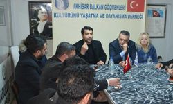 Yeniden Refah Partisi Akhisar Belediye Başkan Adayı Hızır Şenol'dan Balkan Göçmenleri Derneği'ne ziyaret