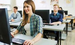 Akhisar Halk Eğitim'de bilgisayar kursu açılıyor