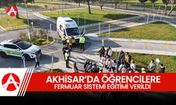 Akhisar’da Öğrencilere Trafikte "Fermuar Sistemi" Eğitimi