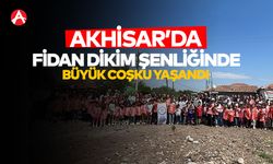 Akhisar’da Dayıoğlu Mahallesi'nde Fidan Dikim Şenliği Coşkusu