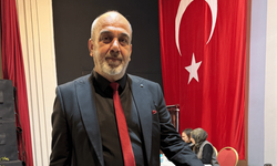 Akhisar Berberler ve Kuaförler Odası’nda Durmuş Özçelik Yeniden Başkan