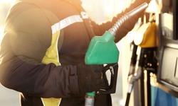 Akaryakıta Dev Zam Kapıda: Motorinde Büyük Artış Bekleniyor