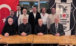 Akhisar’dan Dünyaya Beşiktaş Selamı: “Beşiktaşlılık Bir Takım Tutmak Değil, Bir Duruştur”